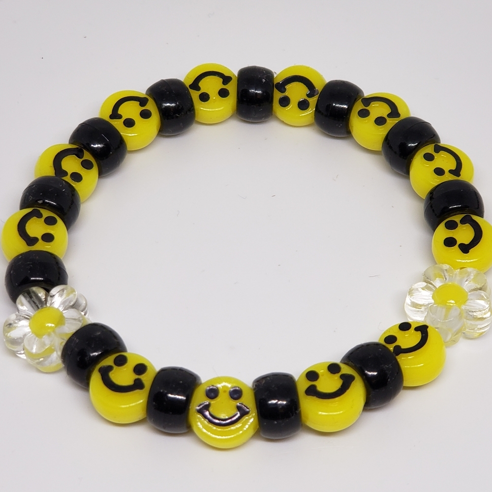 Handmade Yellow Black Daisy Smiley Face kandi bracelet